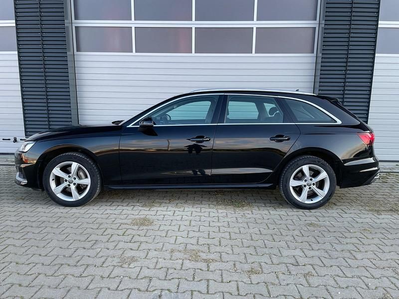 Gebraucht Audi A4 Advanced 190 PS (139 kW) 2019 Schwarz Kombi