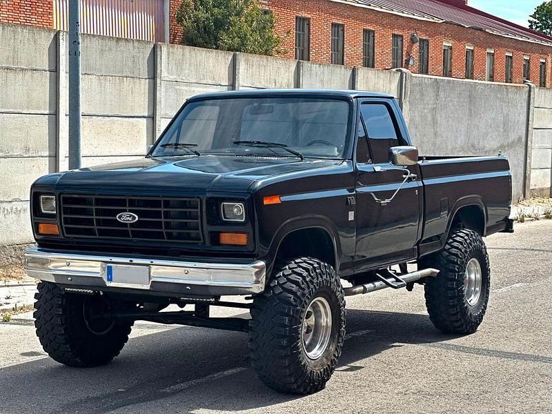 Gebraucht Ford F-150 109 PS (80 kW) 1984 Schwarz Pickup