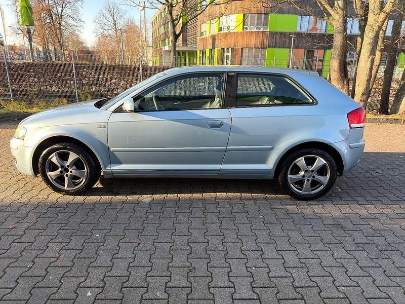 Gebraucht Audi A3 102 PS (75 kW) 2005 Blau Kleinwagen