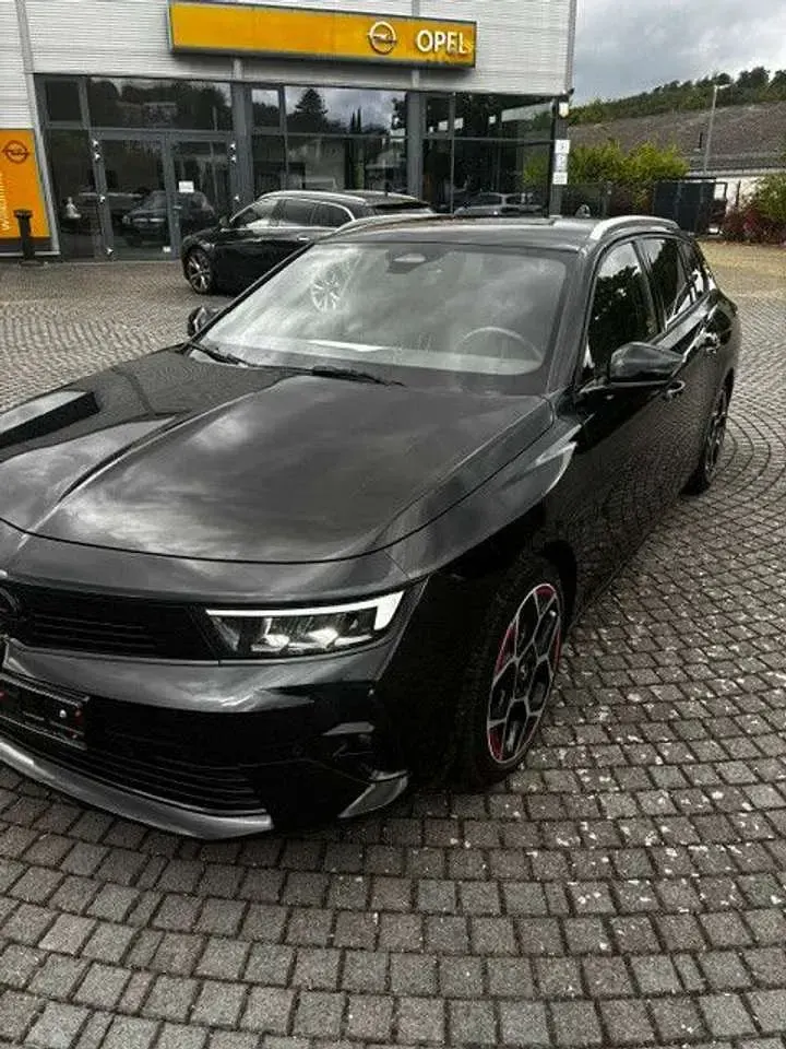 Gebraucht Opel Astra S 131 PS (96 kW) 2023 Schwarz Kleinwagen