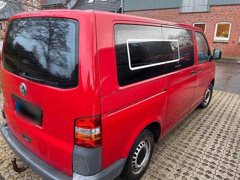 Gebraucht VW Caravelle 102 PS (75 kW) 2006 Rot Van / Kleinbus