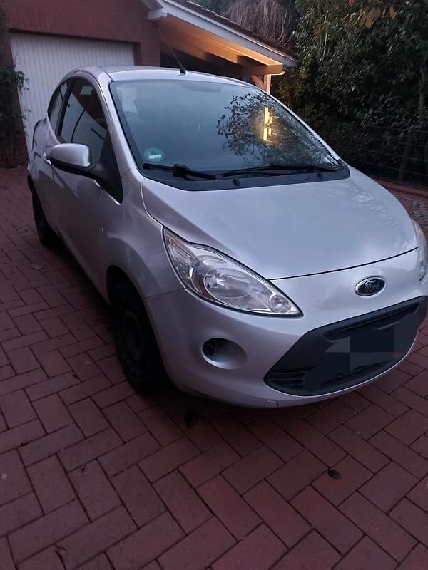 Silber Gebraucht 2011 Ford Ka Trend Kleinwagen | 1.750 € (Fairer Preis) - Bild 1/4