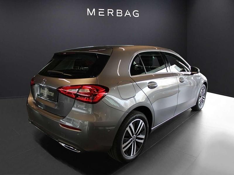 Gebraucht Mercedes A250 Progressive 218 PS (160 kW) 2022 Grau Limousine