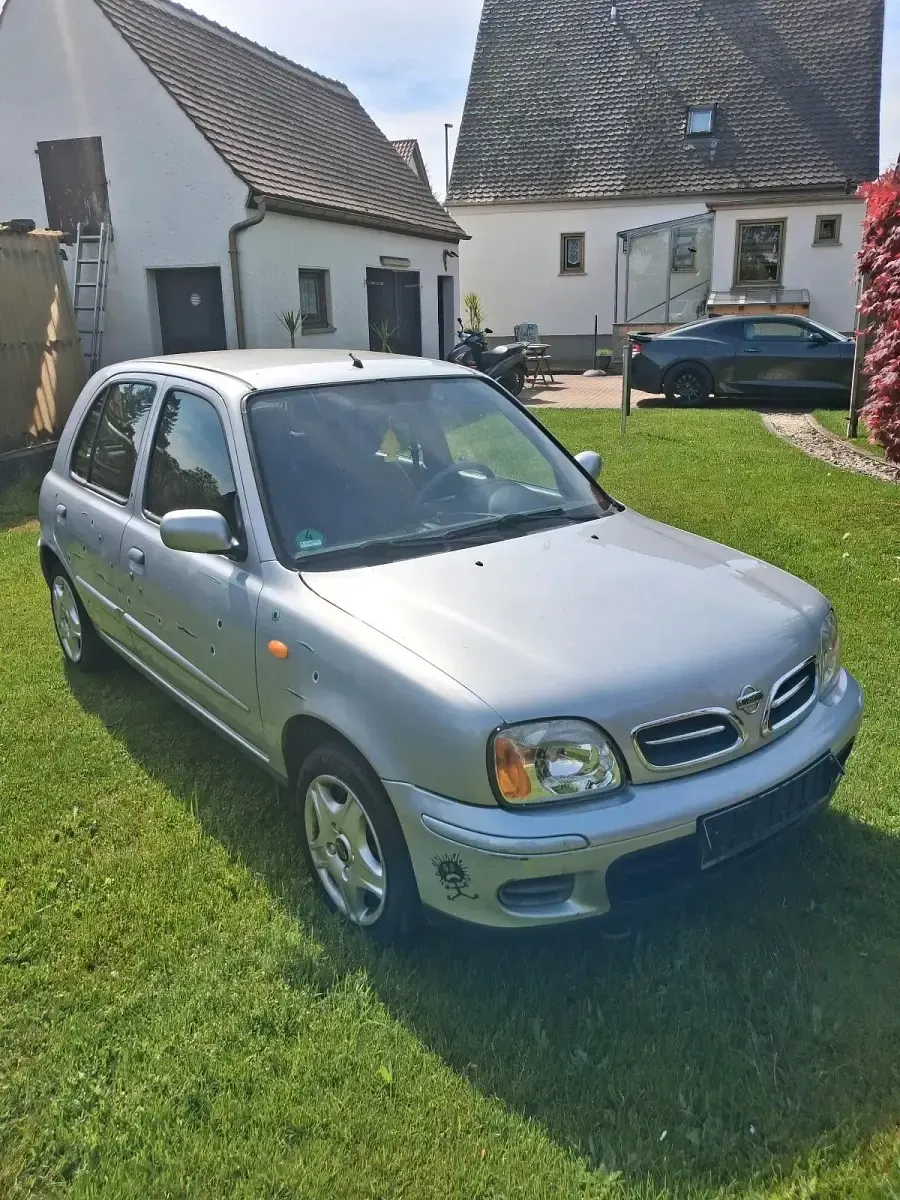 Gebraucht Nissan Micra 82 PS (60 kW) 2002 Silber Kleinwagen