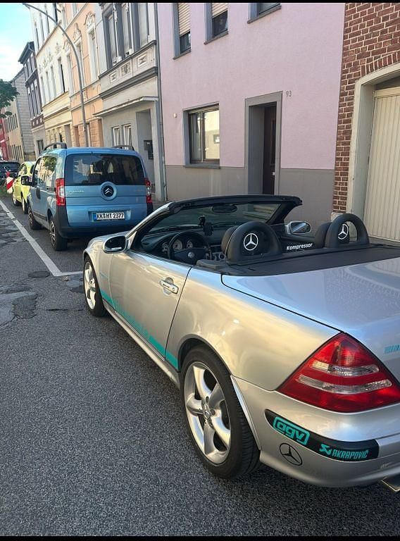 Gebraucht Mercedes SLK200 163 PS (119 kW) 2003 Silber Cabrio