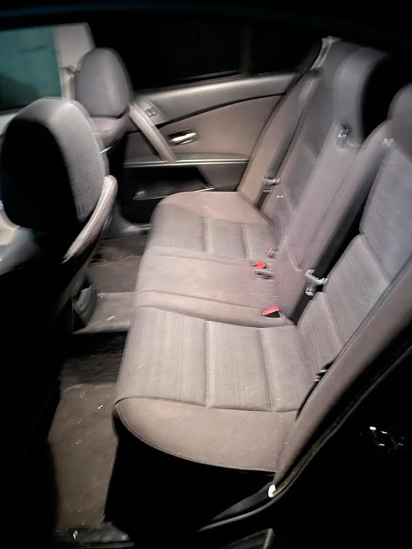 Brugt BMW 523 179 HK (131 kW) 2007 Sort Sedan