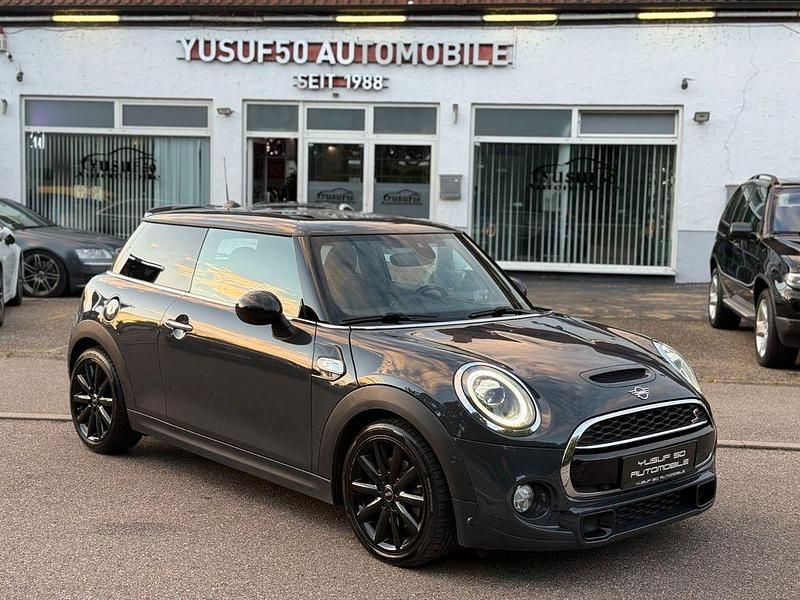 Grau Gebraucht 2018 Mini Cooper SD Kleinwagen | 14.500 € (Guter Preis) - Bild 1/4