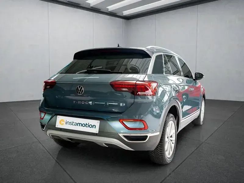 Gebraucht VW T-Roc 150 PS (110 kW) 2024 Blau SUV