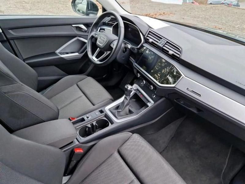 Gebraucht Audi Q3 Advanced 150 PS (110 kW) 2023 Mythosschwarz metallic SUV