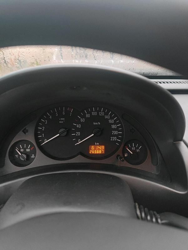 Gebraucht Opel Corsa 75 PS (55 kW) 2002 Grün Kleinwagen