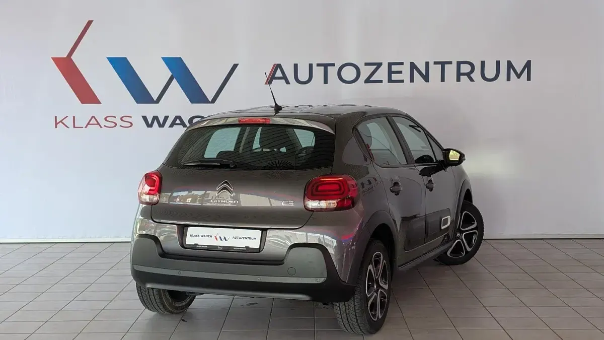 Usado Citroën C3 83 CV (61 kW) 2024 Gris Utilitario