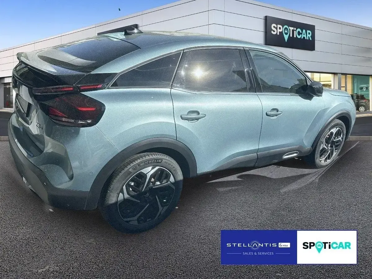 Gebraucht Citroën C4 Shine 131 PS (96 kW) 2023 Blau Limousine