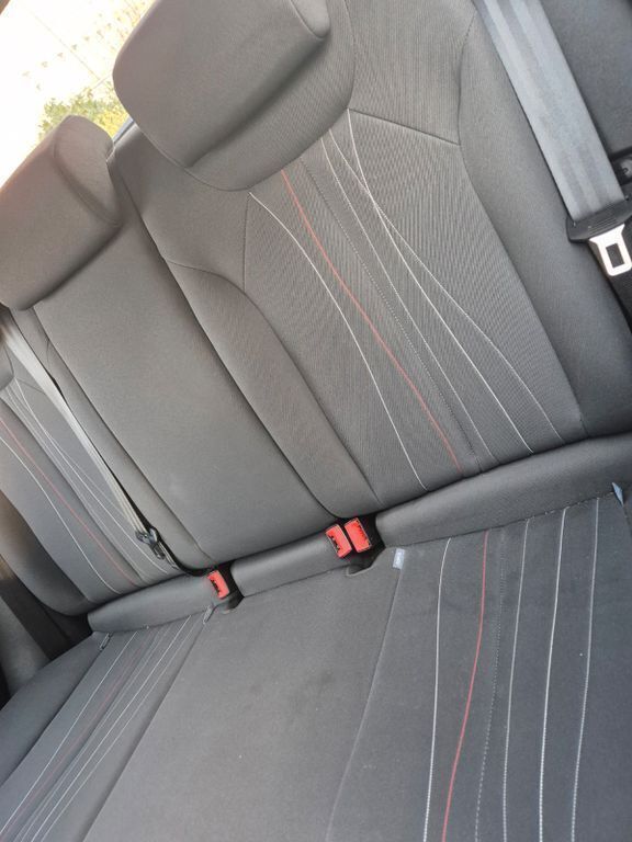 Schwarz Gebraucht 2011 Seat Leon Copa Limousine | 6.500 € (Etwas zu teuer) - Bild 1/2
