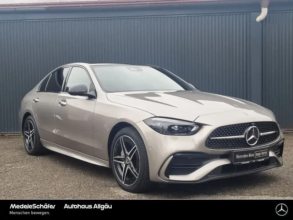 Gebraucht Mercedes C300e Premium 313 PS (230 kW) 2024 Silber Limousine