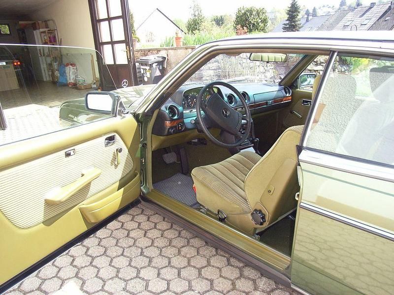 Gebraucht Mercedes 280 185 PS (136 kW) 1978 Grün Coupé