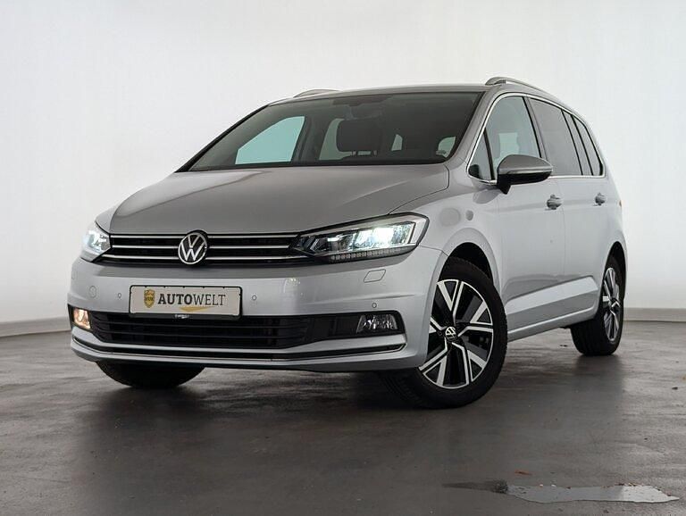 Silber Gebraucht 2020 VW Touran Highline Van / Kleinbus | 24.460 € (Guter Preis) - Bild 1/4