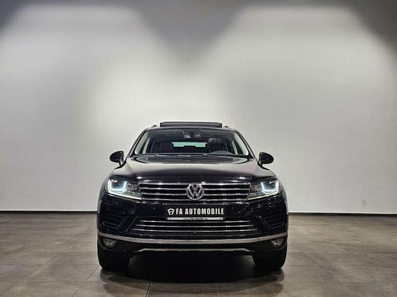 Gebraucht VW Touareg Exclusive 262 PS (192 kW) 2015 Deep black perleffek (metallic) SUV