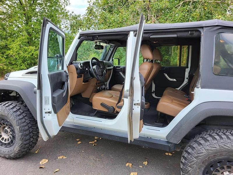 Gebraucht Jeep Wrangler Unlimited Rubicon 284 PS (208 kW) 2014 Weiß SUV