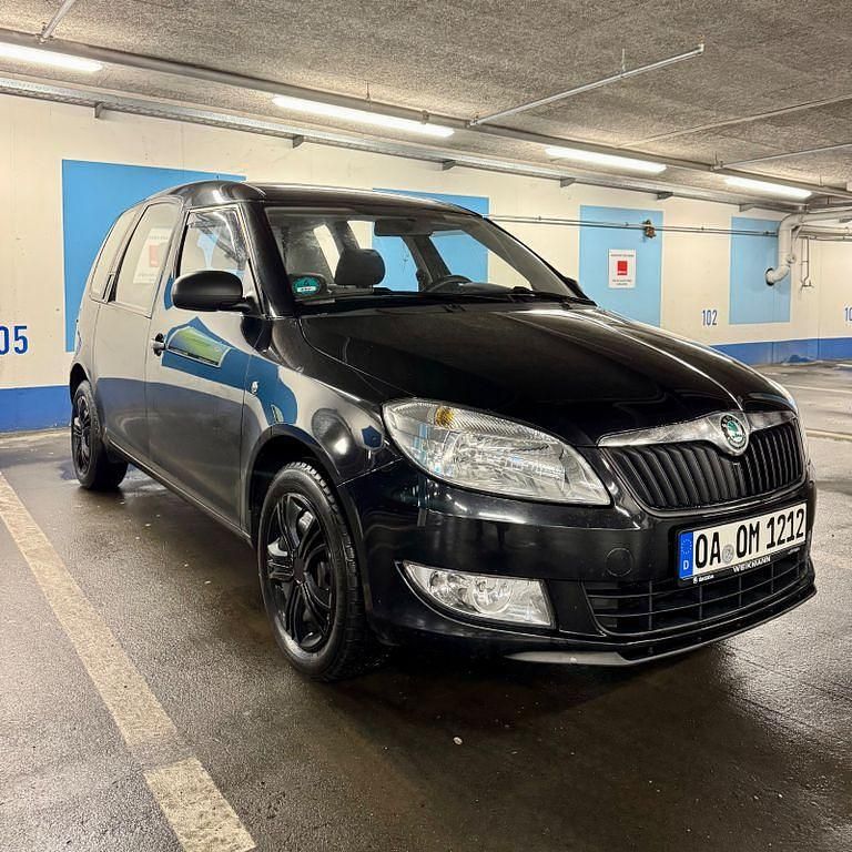 Gebraucht Skoda Roomster 69 PS (50 kW) 2012 Schwarz Van / Kleinbus
