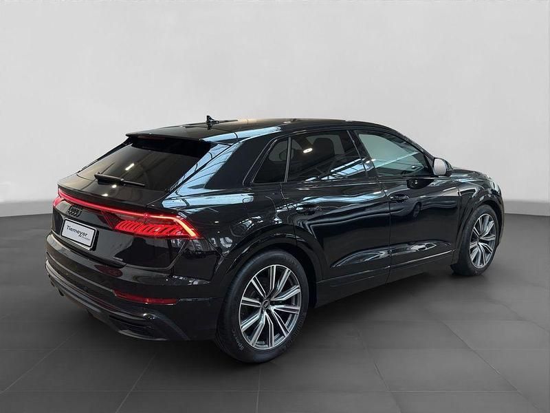 Gebraucht Audi Q8 S-Line 286 PS (210 kW) 2023 Schwarz SUV