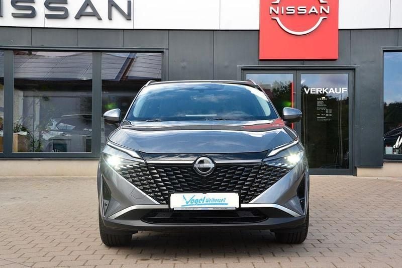 Grau Neu 2025 Nissan Qashqai N-Connecta SUV | 35.469 € (Teuer) - Bild 1/4