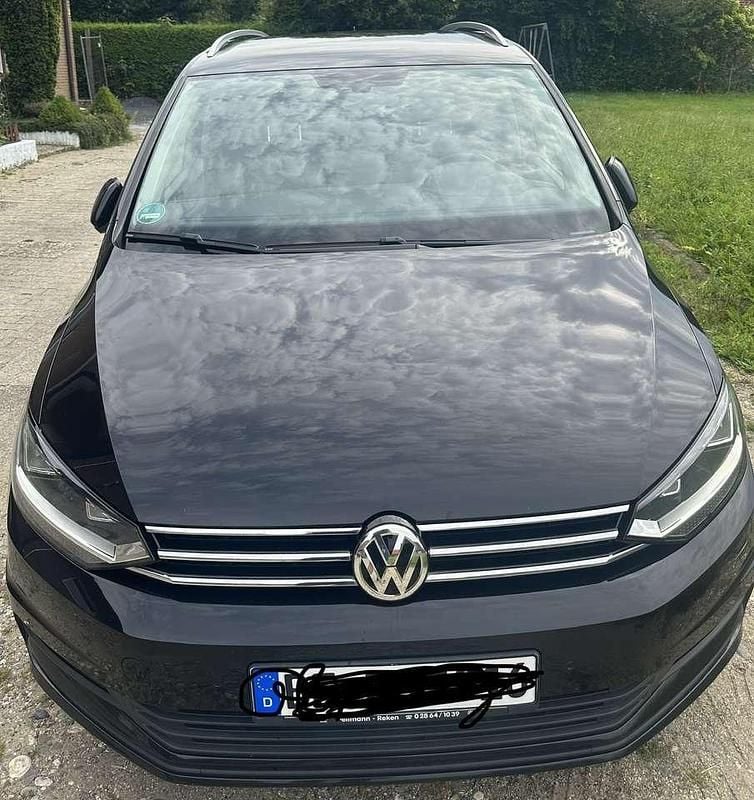 Gebraucht 2017 VW Touran Comfortline Van / Kleinbus | 16.250 € (Fairer Preis) - Bild 1/4
