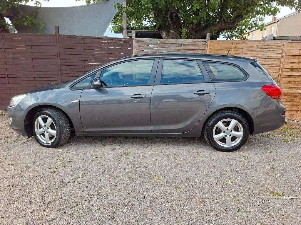 Brugt Opel Astra 101 HK (74 kW) 2012 Grå Stationcar