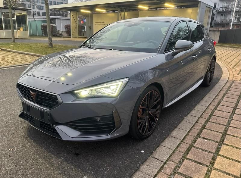 Gebraucht Cupra Leon VZ 300 PS (220 kW) 2023 Grau Limousine
