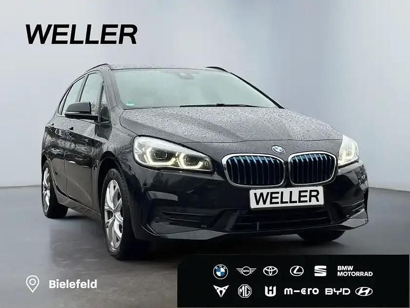 Gebraucht BMW 225 Advantage 224 PS (164 kW) 2018 Saphirschwarz Van / Kleinbus