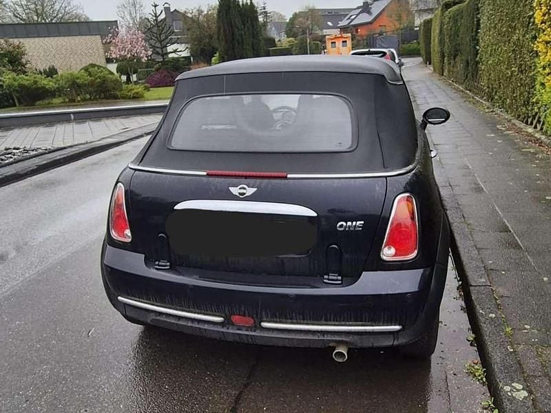 Second-hand Mini One Cabriolet 90 CP (66 kW) 2008 Negru Cabrio