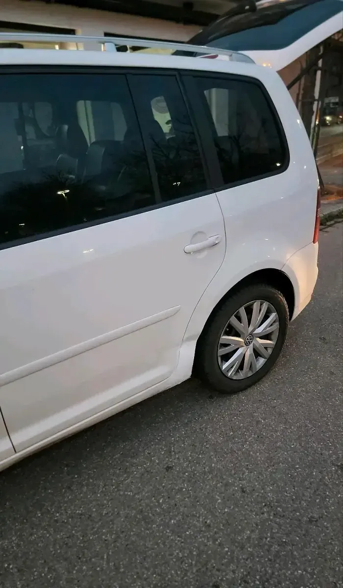 Gebraucht VW Touran 140 PS (102 kW) 2009 Weiß Van / Kleinbus