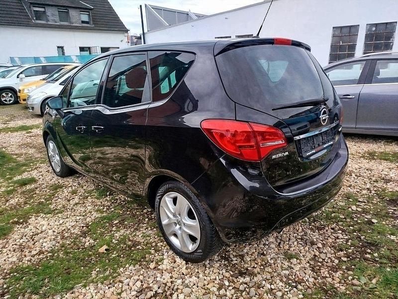Gebraucht Opel Meriva Design Edition 120 PS (88 kW) 2011 Schwarz Van / Kleinbus