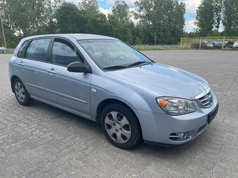 Gebraucht Kia Cerato LX 105 PS (77 kW) 2005 Blau Limousine