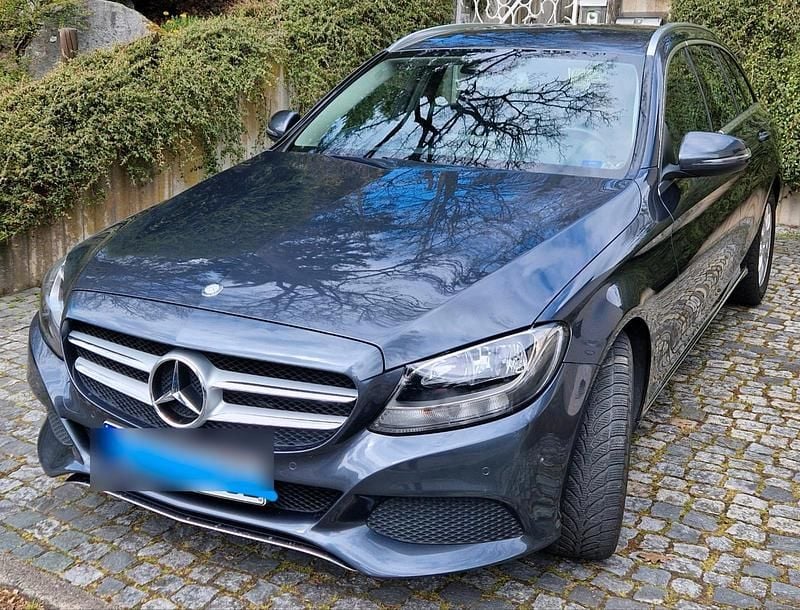 Grau Gebraucht 2015 Mercedes C180 Avantgarde Kombi | 14.500 € (Superpreis) - Bild 1/4