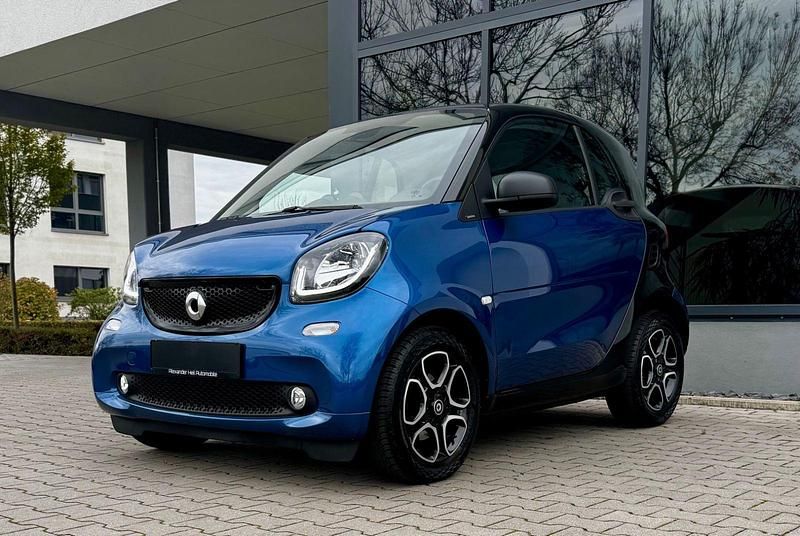 Schwarz Gebraucht 2019 Smart ForTwo Coupé Passion Kleinwagen | 13.900 € (Fairer Preis) - Bild 1/4