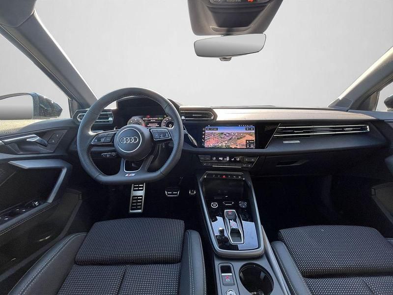 Second-hand Audi A3 Advanced 150 CP (110 kW) 2025 Negru Berlinǎ