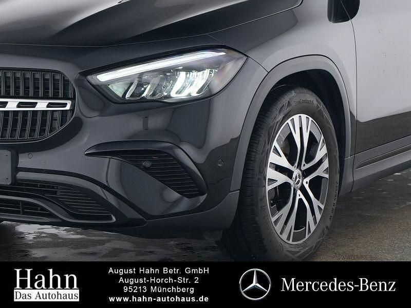 Gebraucht Mercedes GLA200 Progressive 163 PS (119 kW) 2024 Lack kosmosschwarz SUV