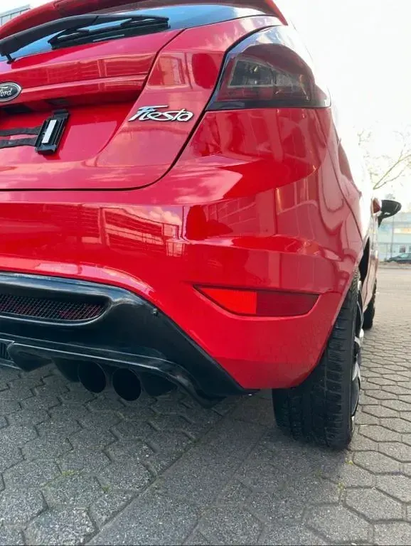 Gebraucht Ford Fiesta Trend 60 PS (44 kW) 2009 Rot Kleinwagen
