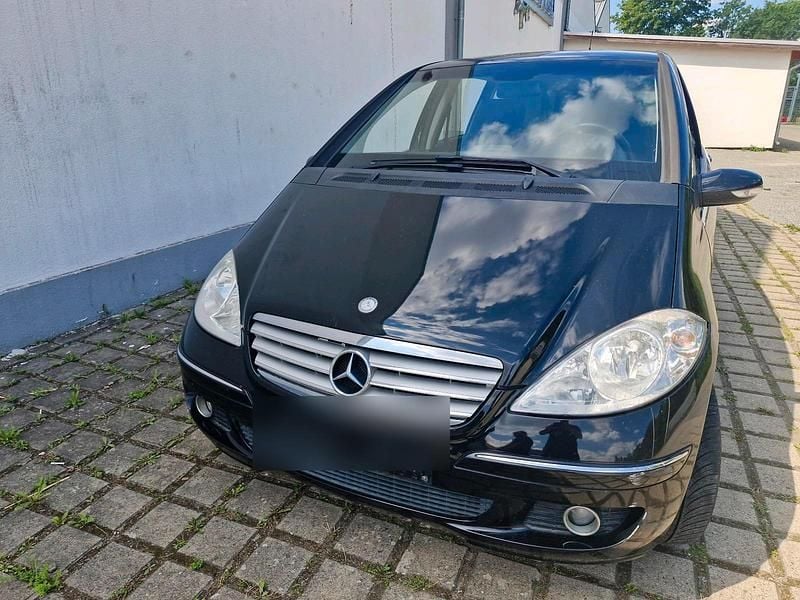 Schwarz Gebraucht 2005 Mercedes A180 Kleinwagen | 1.350 € (Fairer Preis) - Bild 1/4