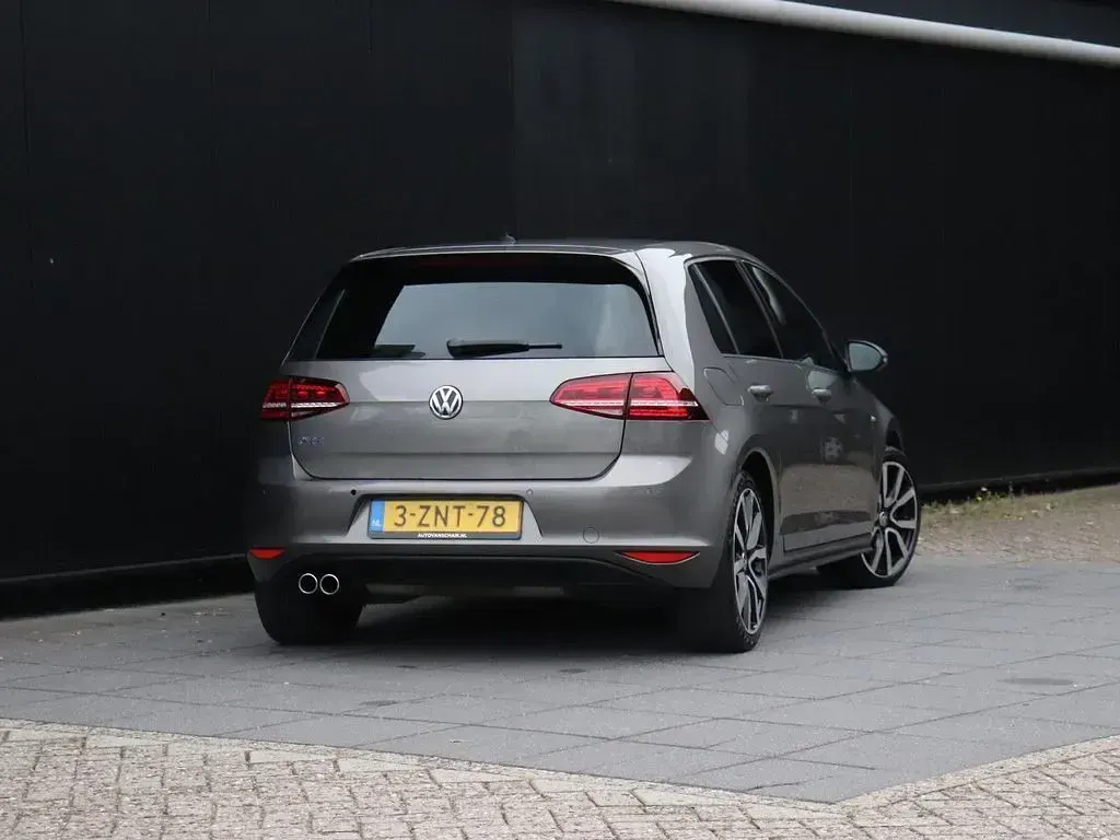 Gebraucht VW Golf VII GTE 204 PS (150 kW) 2015 Grau Limousine