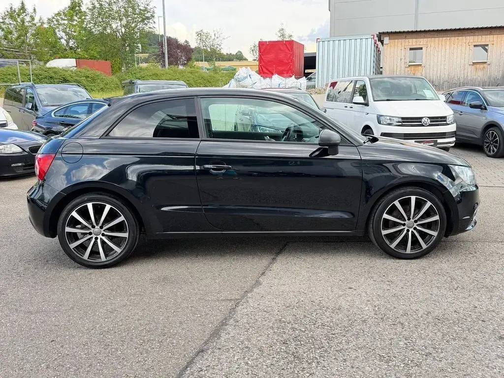 Gebraucht Audi A1 Ambition 105 PS (77 kW) 2014 Schwarz Kleinwagen