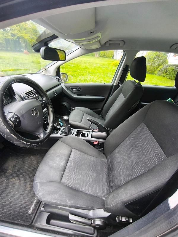 Gebraucht Mercedes A160 95 PS (69 kW) 2009 Grau Kleinwagen