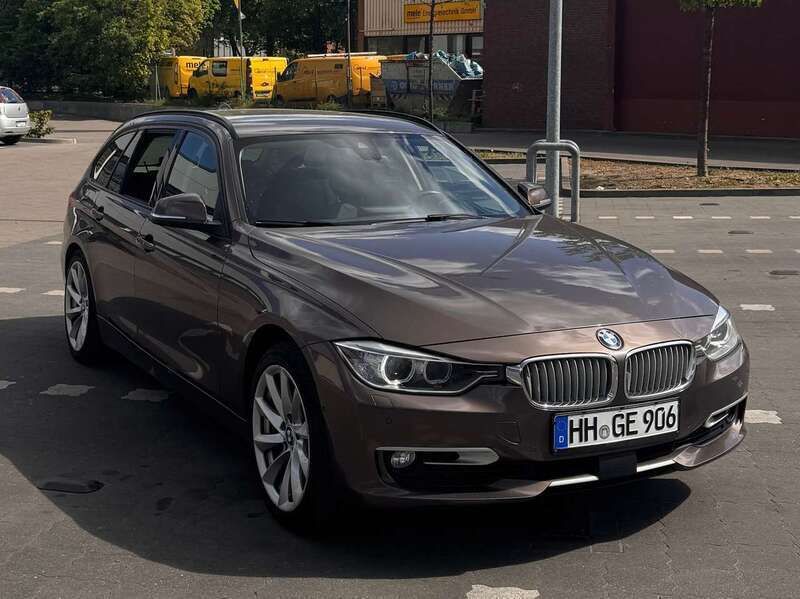 Braun Gebraucht 2015 BMW 330 Kombi | 13.890 € (Fairer Preis) - Bild 1/4