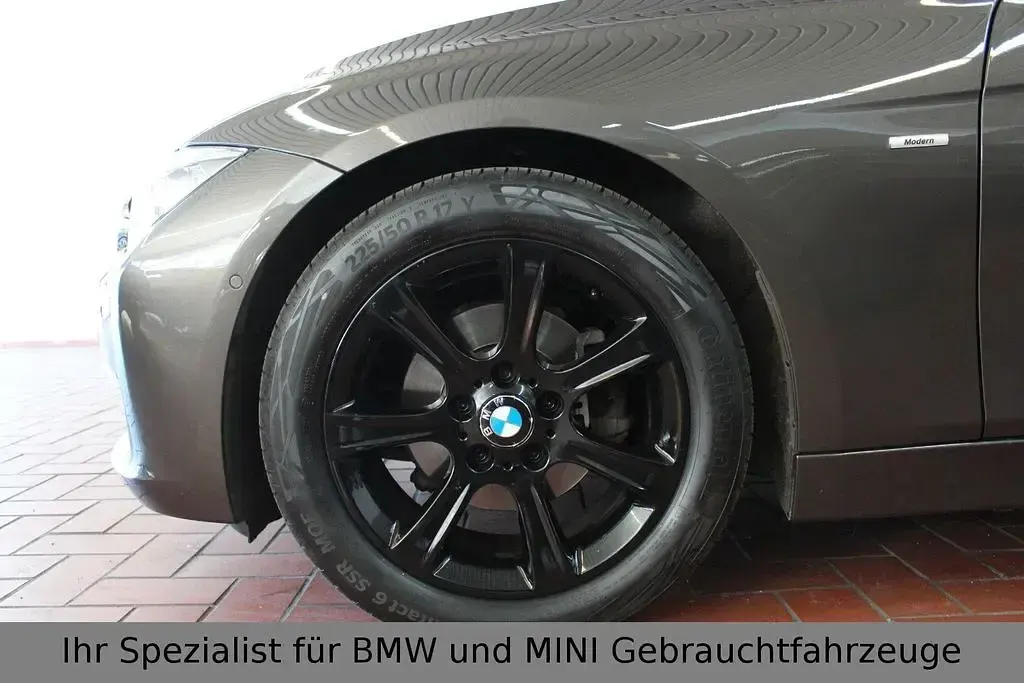 Gebraucht BMW 320 Comfort Edition 184 PS (135 kW) 2013 Havanna Kombi