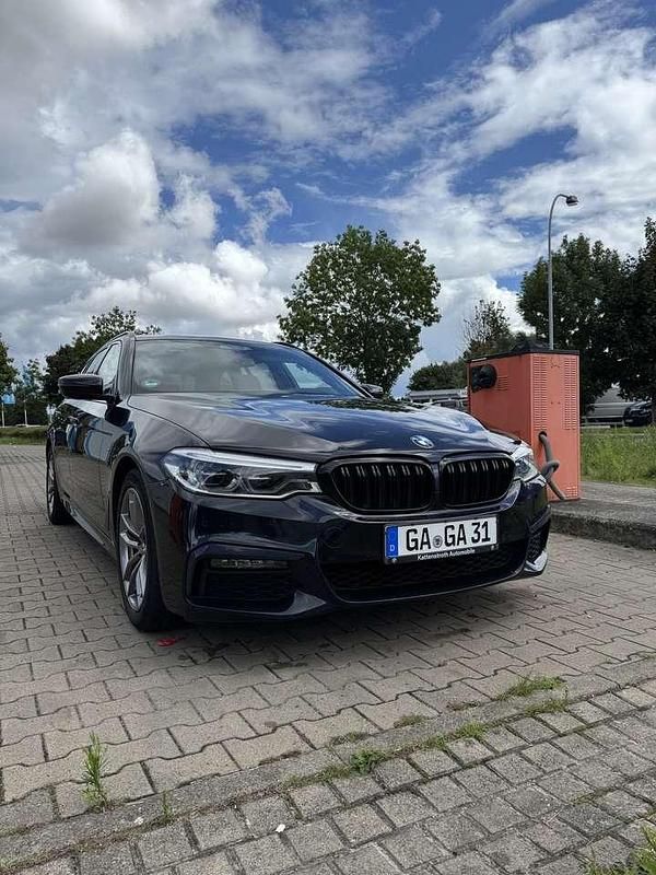 Gebraucht 2019 BMW 520 Sport Line Kombi | 20.900 € (Fairer Preis) - Bild 1/4