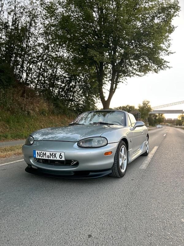 Silber Gebraucht 1999 Mazda MX5 Cabrio | 6.500 € (Fairer Preis) - Bild 1/4