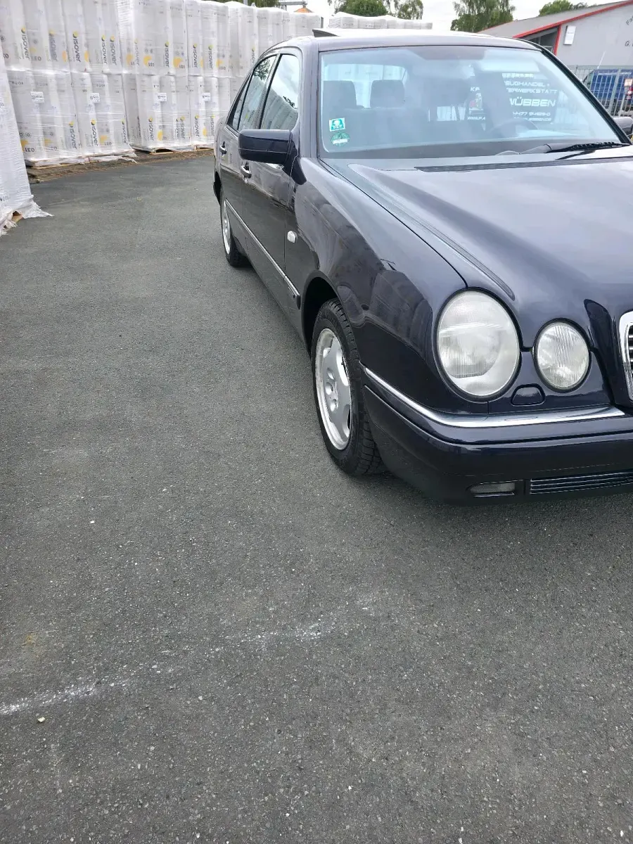 Gebraucht Mercedes E280 Avantgarde 204 PS (150 kW) 1998 Limousine
