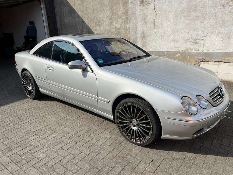 Silber Gebraucht 2001 Mercedes CL600 Coupé | 9.999 € - Bild 1/4