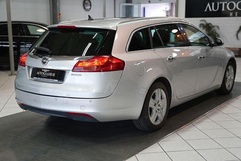 Gebraucht Opel Insignia Innovation 160 PS (117 kW) 2011 Silber Kombi
