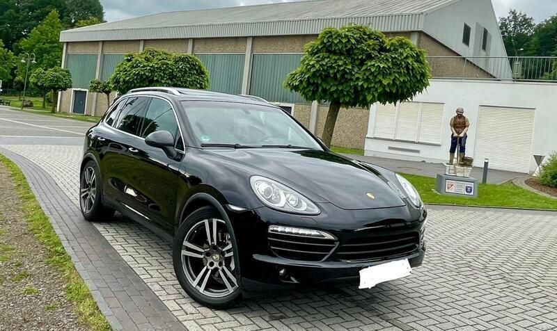 Schwarz Gebraucht 2011 Porsche Cayenne Turbo SUV | 14.500 € - Bild 1/4